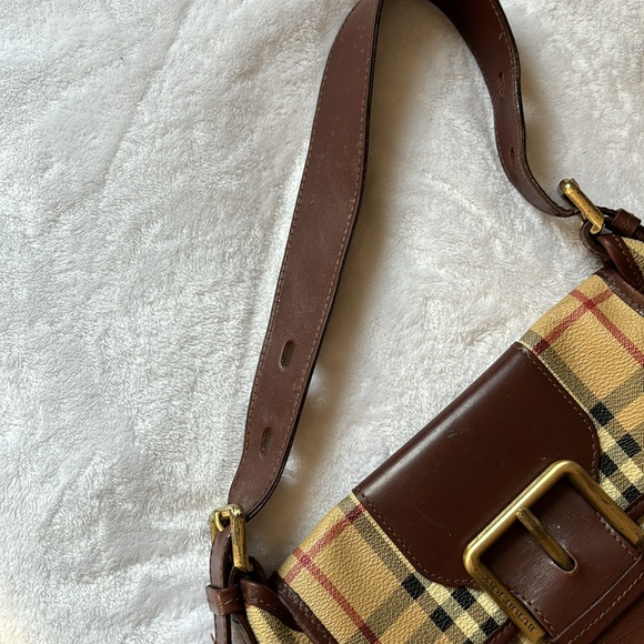 Burberry nova check shoulder bag. Great condition. - Picture 7 of 8